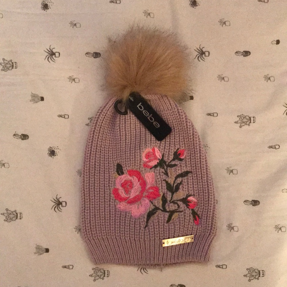 Neutral pink Bebe knit hat w/ embroidery